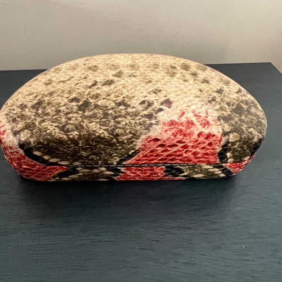 Sunglasses Case - Picture 3 of 4